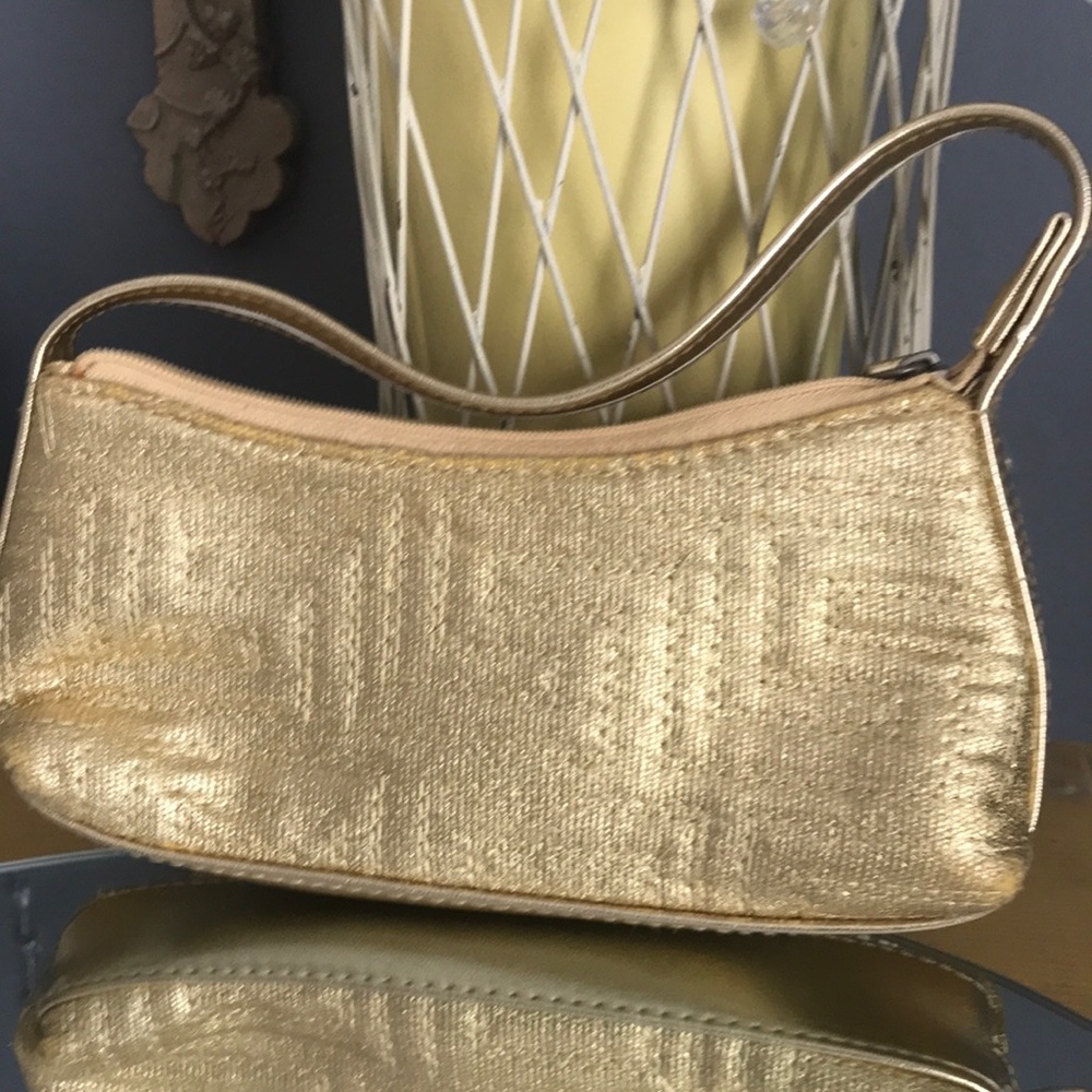 Chic little girls purse.
